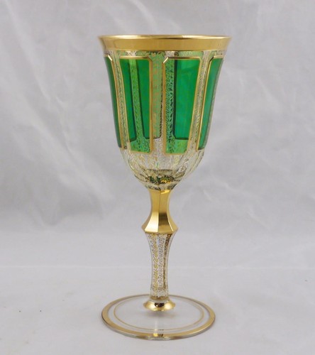 Moser cabochon emerald green - emerald,